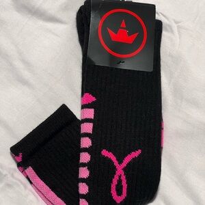 NWT Red Lion Pink Ribbon Pegasus 2.0 Breast Cancer Awareness Socks Made in USA.